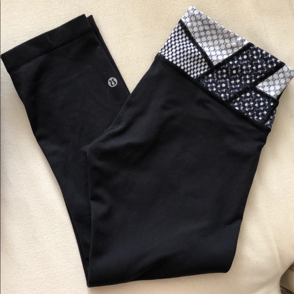 Lululemon crop yoga pants